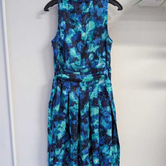 Shelby & Palmer Wrap Dress - Picture 5 of 5